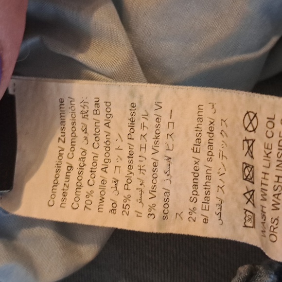 3PC BUNDLE WITH JEANS AND 2 BLOUSES - Picture 7 of 11